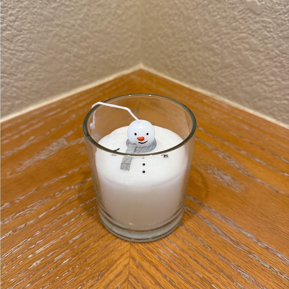 NWOT Martha Stewart Snowman Holiday Christmas Candle